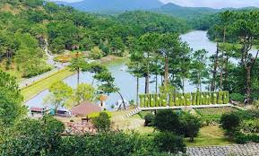 Ho Chi Minh City to Dalat by Private Car